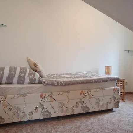 Alte Schule וטשאו